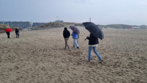 031-2025-04-23 Opa uitstrooien