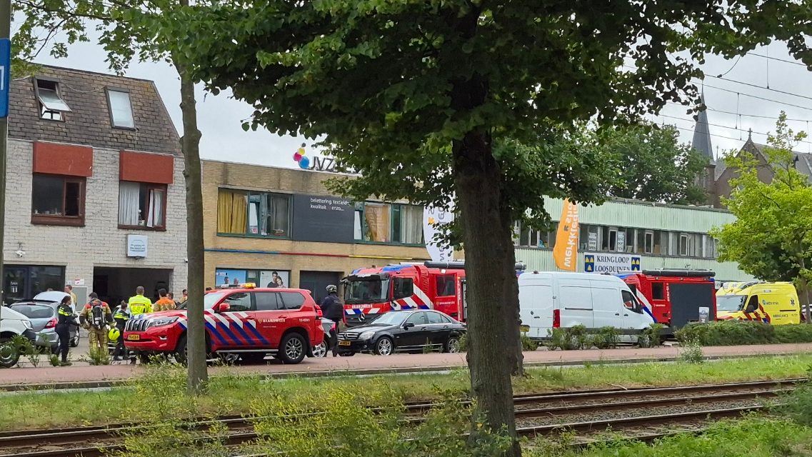 Uitverkoop bij de kringloop of was er brand bij de auto’s, dag 2004