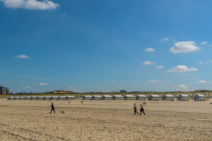 040-2023-04-30 Strand