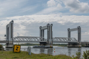 110-2021-05-13 Industrie