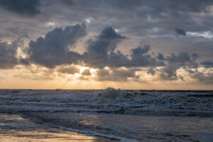 024-2021-08-26 Zononder op het strand
