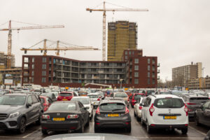 027-2020-03-10 Toerist in Houtwijk