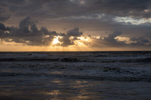 032-2021-08-26 Zononder op het strand