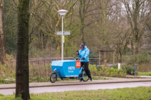 033-2020-03-10 Toerist in Houtwijk