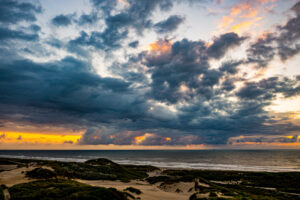 042-2021-08-26 Zononder op het strand