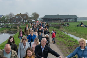 052-2018-04-15 Dansende Koeien