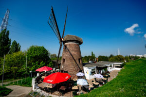 055-2018-04-21 By by Doel