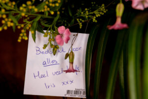 092-2019-06-16 Bloemetje van Iris
