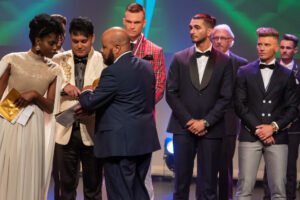 153-2018-06-17 Mr. Senior verkiezing