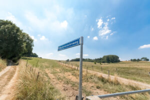 2018-07-14 Limburg grotten zoeken - 20180714-2647-153072