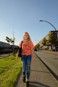 003-2016-08-16 Floor Mode op straat