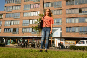 004-2016-08-16 Floor Mode op straat