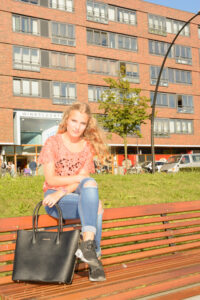 005-2016-08-16 Floor Mode op straat