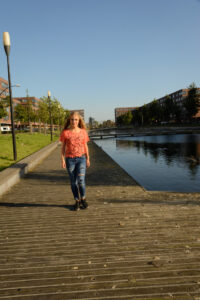 012-2016-08-16 Floor Mode op straat