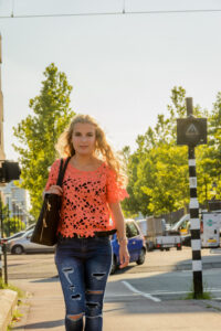 013-2016-08-16 Floor Mode op straat