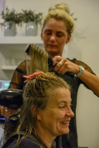 024-2016-12-10 Toni en Guy