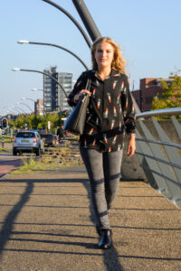 042-2016-08-16 Floor Mode op straat