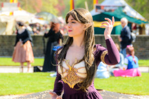 043-2017-04-30 Elfia