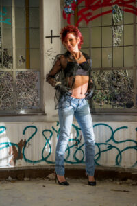 047-Serie 3 - Jeans en Zwate Blouse