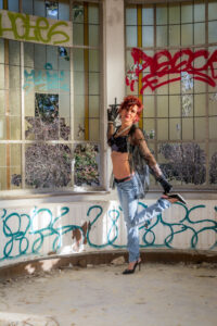 050-Serie 3 - Jeans en Zwate Blouse
