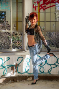 051-Serie 3 - Jeans en Zwate Blouse