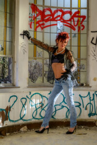 055-Serie 3 - Jeans en Zwate Blouse