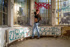 056-Serie 3 - Jeans en Zwate Blouse