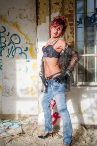 063-Serie 3 - Jeans en Zwate Blouse