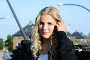 066-2016-08-16 Floor Mode op straat