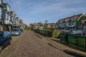 001-2015-04-12 Marken