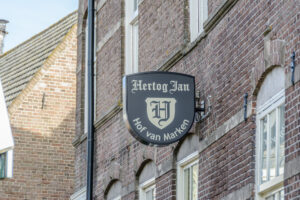 010-2015-04-12 Marken