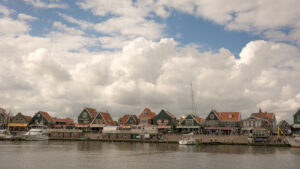 044-2014-08-31 Purmerent en Volendam