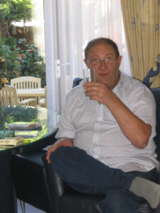 034-2006-05-25Dolf