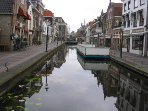 040-2005-04-26 Koken met collega's