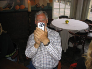 046-2005-04-26 Koken met collega's