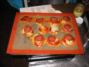 103-2005-04-26 Koken met collega's