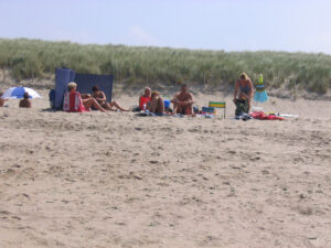 142-2004-08-01 Strand
