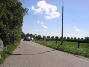 158-2004-08-28 Carpmania