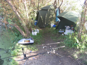 170-2004-08-28 Carpmania