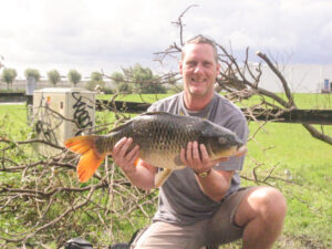 189-2004-08-28 Carpmania