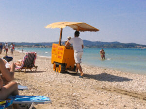 327-2004-09-13 Corfu