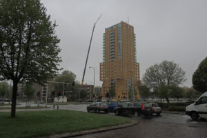 073-2013-05-17 Hijsen raam vaan 22 hoog