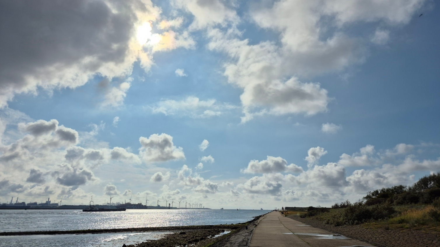 Even luchten in Hoek van Holland, dag 2031