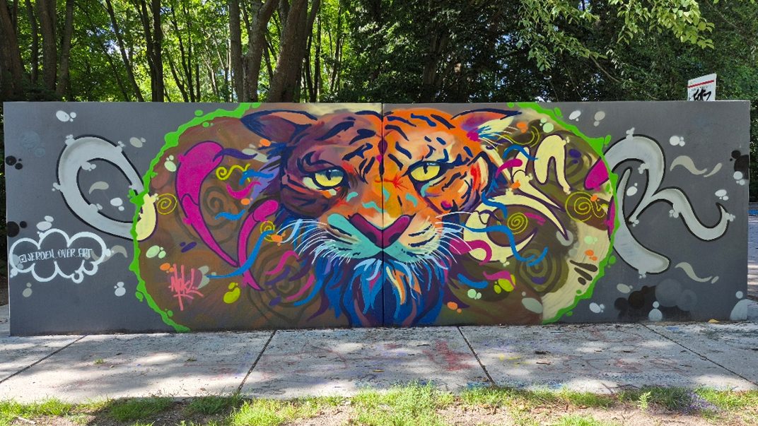 Wel een prachtige tijger op de graffitimuur, dag 2038