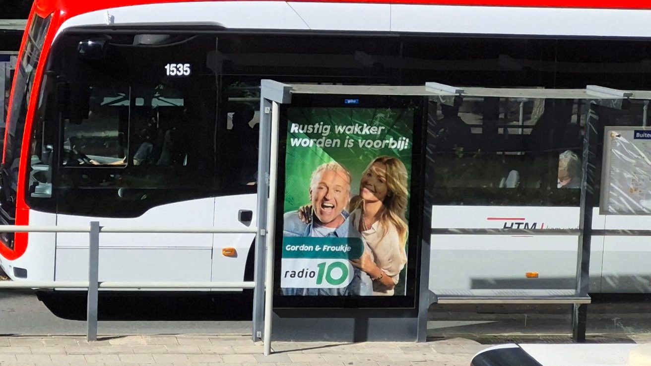 Heb ik weer, kijk ik naar buiten zie ik die Gordon kop, dag 2077