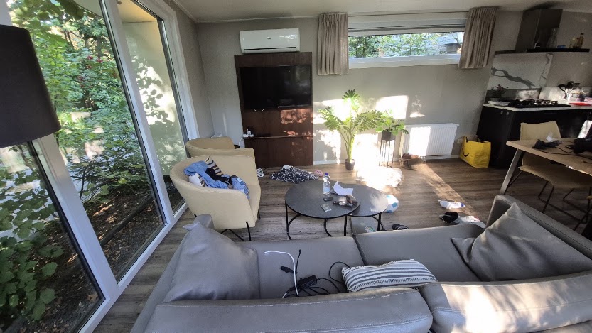 Onze hut voor een paar dagen, dag 2460